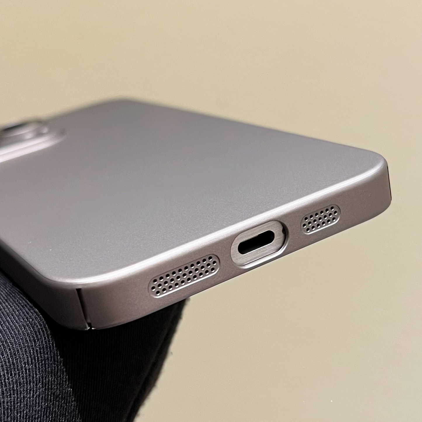 ZILVORY™ - Slim Minimalist iPhone Case
